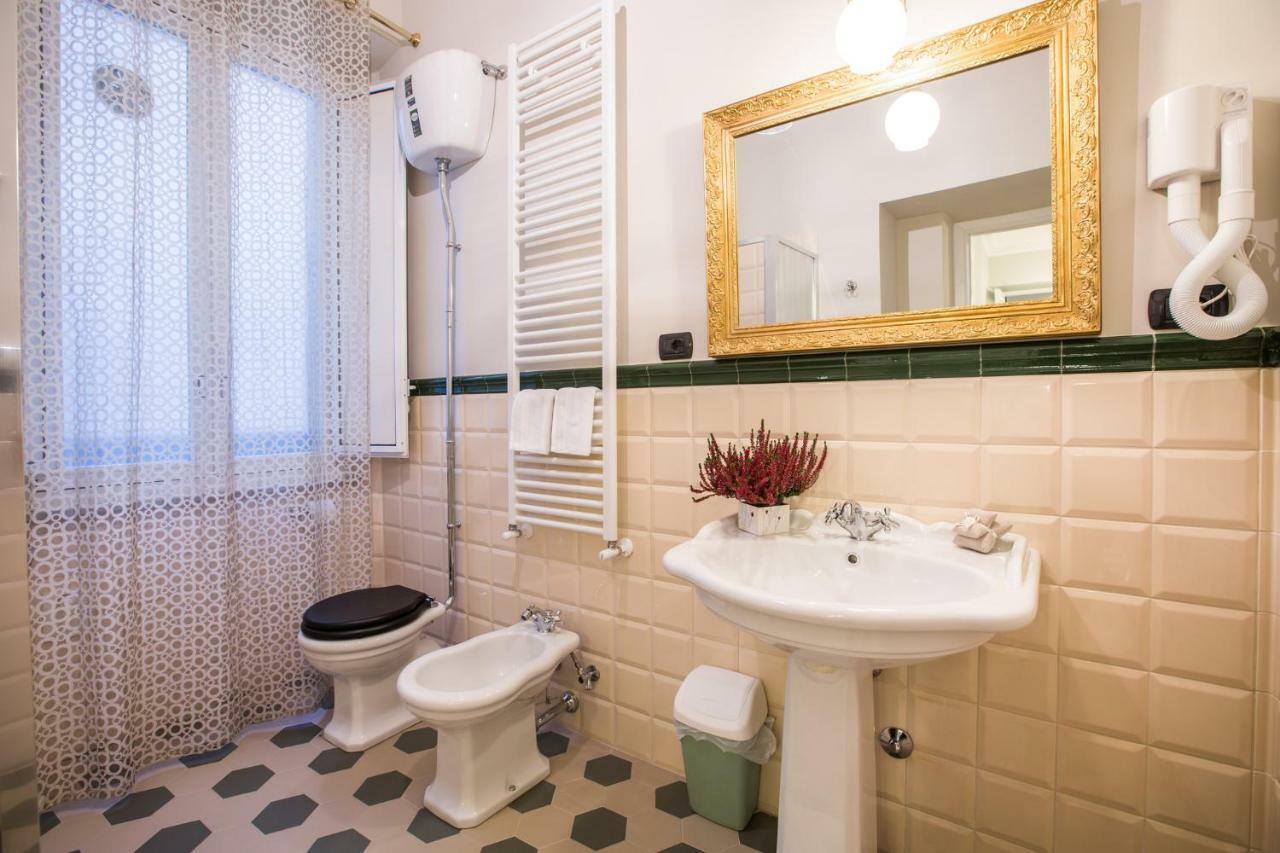 Art Nouveau Roma Colosseo Suites Екстериор снимка